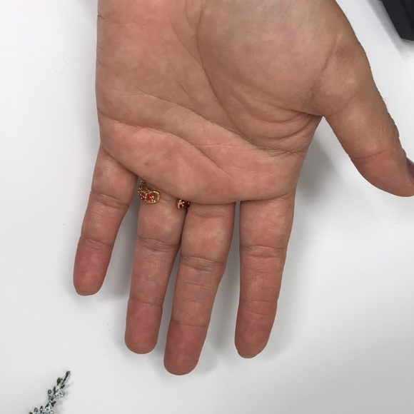 Ring - Picture 3 of 5